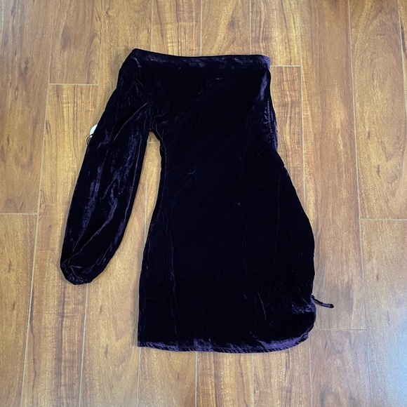 New TULAROSA Paula One Shoulder Velvet Purple Dress S NWT - Picture 5 of 12